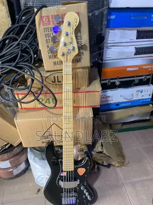 Fender Jazz Bass Active Guitar - Black