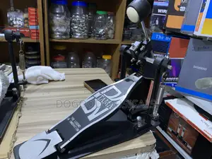 Tama Drum Pedal – Complete 5-Piece Professional Acoustic Drum Kit