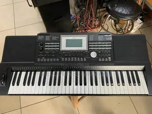 GLS PSR-810 Professional Keyboard