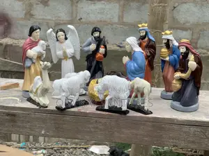 Birth of Jesus Wood Nativity Sculpture – Handcrafted Nativity Set for Churches & Home