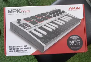 Akai MPK MIDI Keyboard Controller – USB-Powered Performance Controller with MPC Pads & Smart Controls