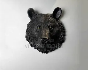 Black Bear Head Resin Wall Sculpture – Bold Resin Animal Décor for Indoor & Outdoor Use