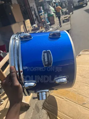 Yamaha Red 5-Piece Acoustic Drum Set – Bass Drum, Toms, Snare, Hi-Hat & Hardware Included