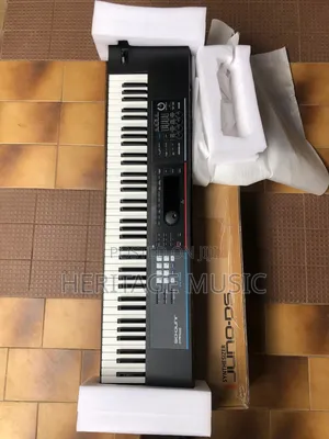 Roland JUNO-DS76 76-Key Synthesizer Keyboard – 2000+ Patches, 128 Voices & Battery-Powered Operation