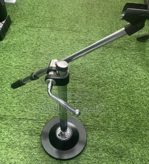 Metallic Desktop Microphone Stand – Heavy Die-Cast Base, Adjustable Gooseneck for Recording Studios