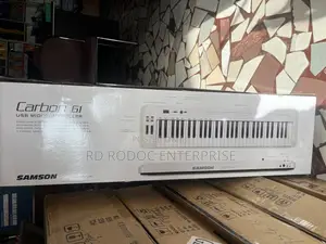 Samson Carbon 61 USB MIDI Keyboard Controller – 61 Velocity-Sensitive Keys & DAW Integration