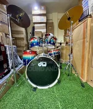 DW 5-Piece Acoustic Drum Set – Bass Drum, Toms, Snare, Hi-Hat & Hardware Included