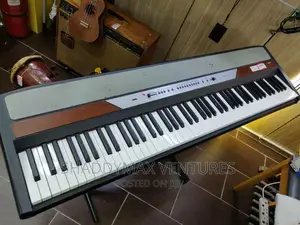 Korg SP-250 88-Key Stage Piano – RH3 Weighted Action, 30 Sounds & Built-In 15W Stereo Speakers