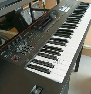 Roland XPS-30 Expandable Synthesizer Keyboard Instruments | Polyphonic | Programmable Presets | Balanced Audio Outputs