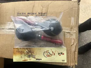 Maracas (Black) – Professional Hand Percussion – Maracas, Shakers & Tambourine