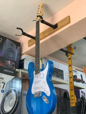 Squier Lead/ Electric Guitar | Solid Body | Dynamic Pickups | Stage-Ready Electric Guitar