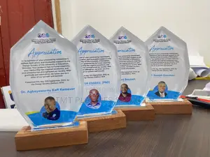 Crystal Glass Award Plaque – Optically Clear Engraved Plaque for Ceremonies & Events