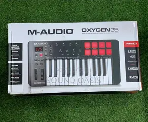 M-Audio Oxygen 25 – 25-Key Ultra-Mobile USB MIDI Controller – 8 Assignable Knobs, 1 Slider & DAW Integration