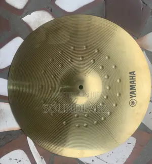 Yamaha 16-Inch Crash Cymbal – Bright Mid-Weight Bronze Alloy for Stage & Rehearsal Drum Kits