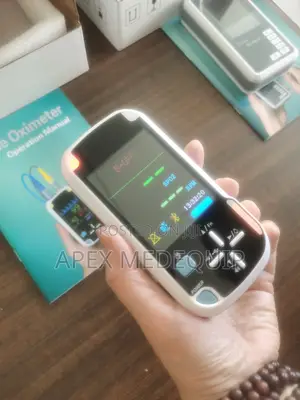 Handheld Pulse Oximeter + TEMPERATURE SENSOR