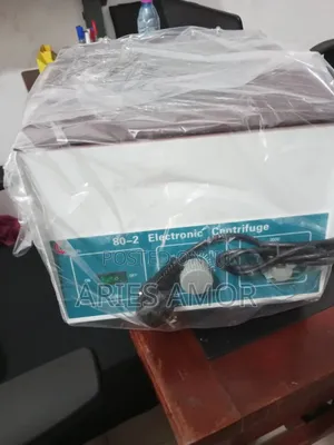 Centrifuge 12 Bucket | Digital Speed Display | Safety Switch | Metal Lid | High-Speed | Lab & Clinical Grade