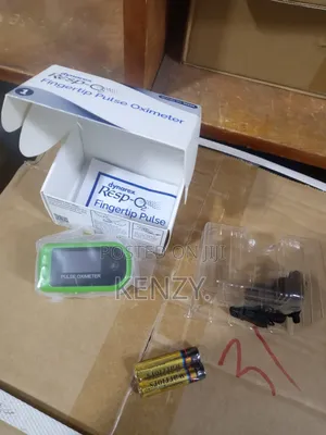 Fingertip Pulse Oximeter – Non-Invasive SpO2 & Heart Rate Monitor for Home & Clinical Use