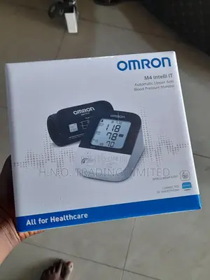 Bp Monitor Omron M4 | Clinically Validated | IntelliIT Bluetooth | PC-Link | Universal Cuff | Irregular Heartbeat