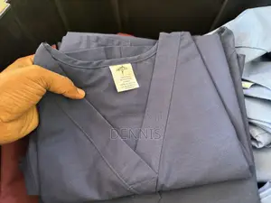 Scrubs Top – Professional Medical Scrubs Uniform for Doctors & Nurses