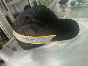 High Quality Modern Safety Helmet Hat Safety Bum Cap | PE Shell with Vents | 6-Point Ratchet Suspension | Chin Strap | ANSI Z89.1 / EN 397