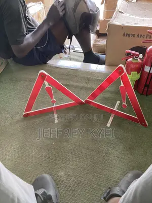 Reflective Triangle | Vehicle Emergency Warning | EN ISO 15007 | Reflective | Portable | Road Safety Grade