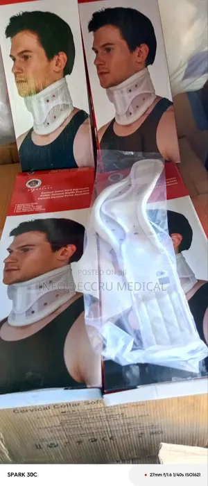 Neck Collar Hard M,And L