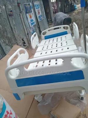 Hospital Bed (Portable 3cranks Bed With Mattress)