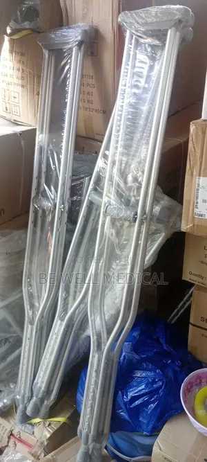 Armpit Crutches – Adjustable Walking Aid – Crutches, Walking Stick & Zimmer Frame