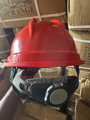 Safety Hard Hat | PE Shell with Vents | 6-Point Ratchet Suspension | Chin Strap | ANSI Z89.1 / EN 397