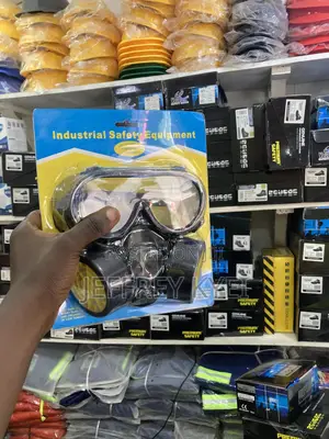 Anti - Dust Spray Chemical Glass Double Cartridge | 3M/Honeywell | Half-Face | Replaceable Cartridges | Low Maintenance | EN 140 Certified