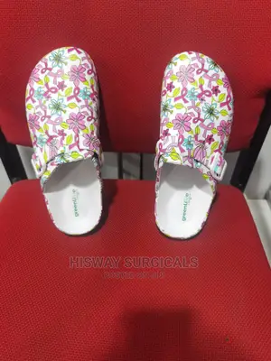 Nurses and Doctors Sandals | Anti-Slip | Easy-Clean | Closed Toe | Ergonomic | Hospital-Grade Footwear