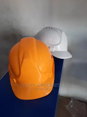 Total Safety Helmets | PE Shell with Vents | 6-Point Ratchet Suspension | Chin Strap | ANSI Z89.1 / EN 397