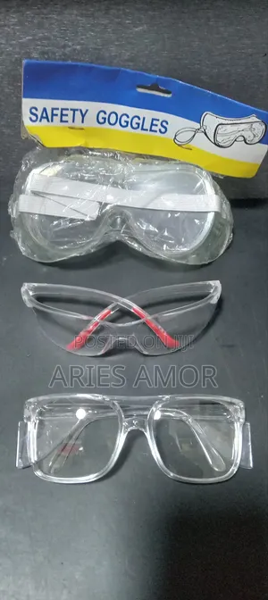 Safety Googles | Anti-Splash | Clear Polycarbonate | Adjustable Strap | Chemical Splash Protection