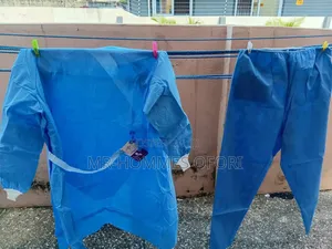 Surgical Gowns – Medical Uniform Accessories – Apron, Hair Net & Shoe Covers