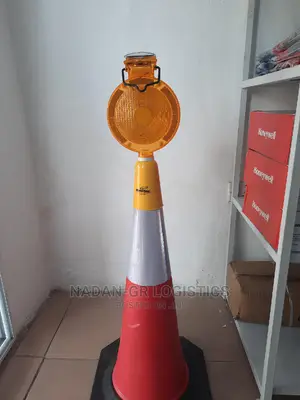 High Visibility LED Solar Flashing Light