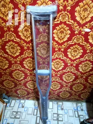 Armpit Crutches | Axillary Design | Adjustable Height | Padded Armpit Rest | Non-Slip Tip | Durable Frame