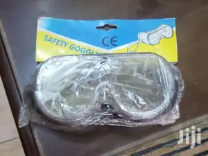 Safety Goggles | 3M/Vaultex | Polycarbonate | Anti-Fog | Anti-Scratch | Impact & Splash Resistant | EN 166