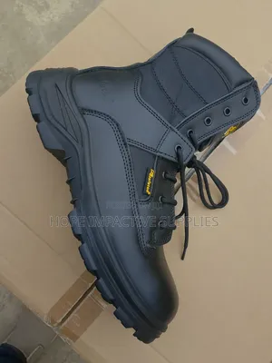 Safetoe Safety Military Desert Leather Boots.