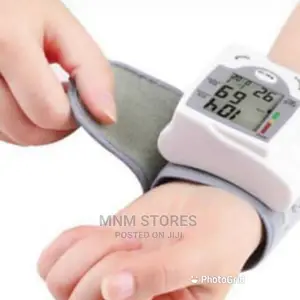 Blood Pressure Monitor | Digital Automatic | Upper Arm | Large Display | Memory Recall | Irregular Heartbeat Alert