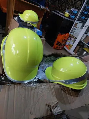 Delta Plus Surface Helmet | Delta Plus | Half-Brim | Reflective | Lightweight | 6-Point Suspension | EN 397