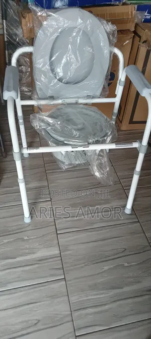 Medline Foldable Commode – Clinical Furniture – Examination Couch, Commode & Step Stool