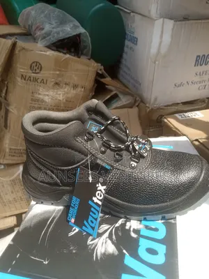 Safety Boot | Steel Toe | Anti-Slip Sole | Leather/Suede Upper | Anti-Static | EN ISO 20345 S1P/S3