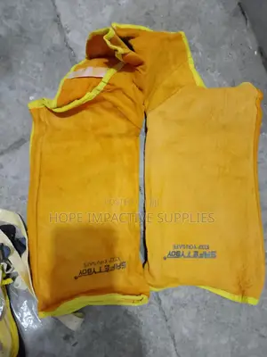 Welding Leather Spats (High Quality) | Full-Grain Leather | Heat & Spark Resistant | Adjustable | EN 407 / EN ISO 11611 Grade