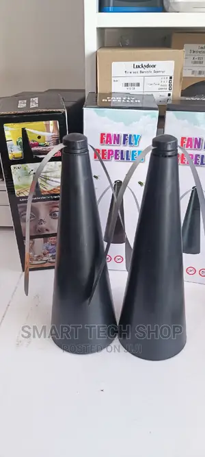 Battery Operated Tabletop Fly Fan the Fly Repellent Fan | UV Glue Trap / Electrocutor | Silent | Chemical-Free | Indoor | Commercial Kitchen Grade