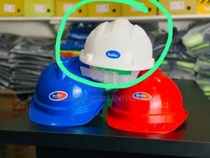 Vaultex Safety Helmet | Vaultex | 6-Point Textile/Plastic Suspension | Foam Sweat Band | Ratchet | EN 397