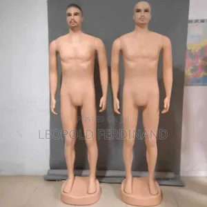 Still Leo the Mannequin