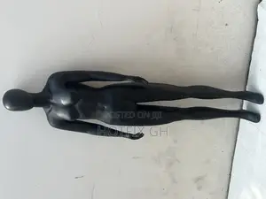 Female Fiberglass Mannequin – Retail Display Mannequin – Female, Male, BBL, Kids & Dress Form