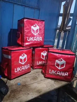 Customized Delivery Bags | Waterproof | Thermal Insulated | Custom Logo | Multiple Sizes | Food Delivery Grade