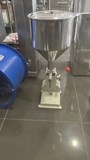 Liquid Filler | Food-Grade 304 Stainless | 250–500ml Fill Volume | Honey / Drinks / Liquid Soap | Packaging Grade