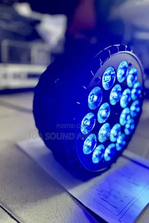 18 Lamp Par Can - 4 Colours | RGBW 4-in-1 LEDs | DMX512 | Sound-Activated | Aluminium Housing | Stage & DJ Grade